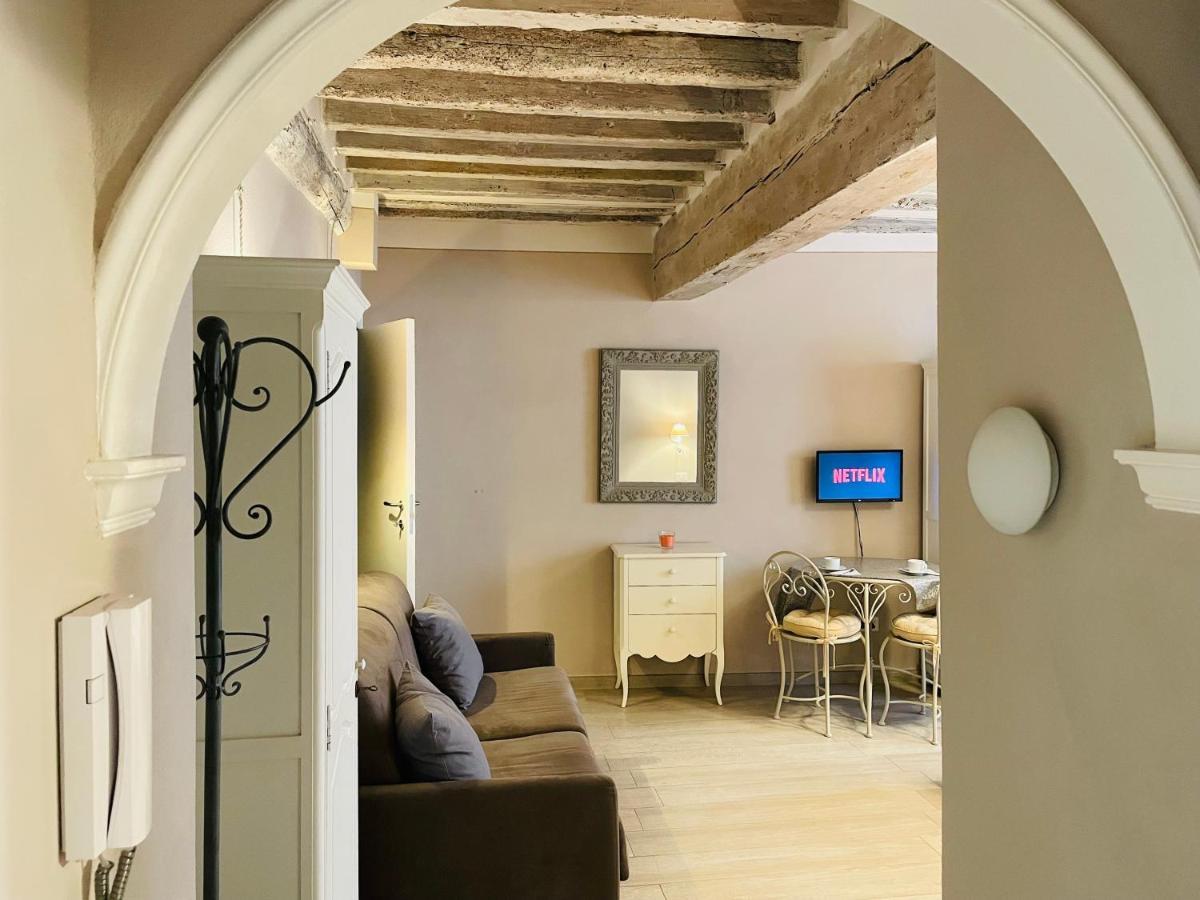 All'Interno Delle Mura Appartamento Con Wi-Fi E Netflix Lucca Buitenkant foto