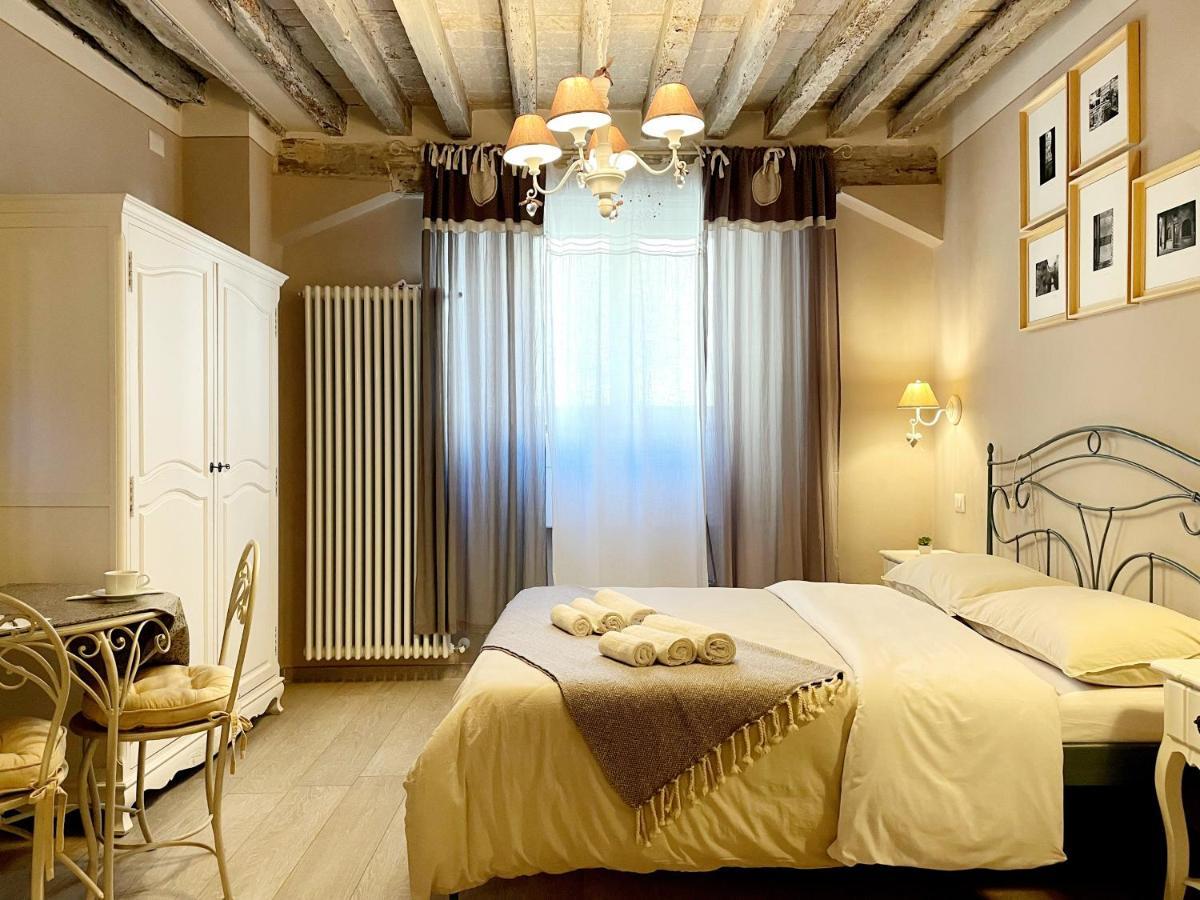 All'Interno Delle Mura Appartamento Con Wi-Fi E Netflix Lucca Buitenkant foto